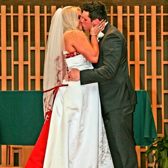 Meet your Posher, Leah - Picture 2 of 4